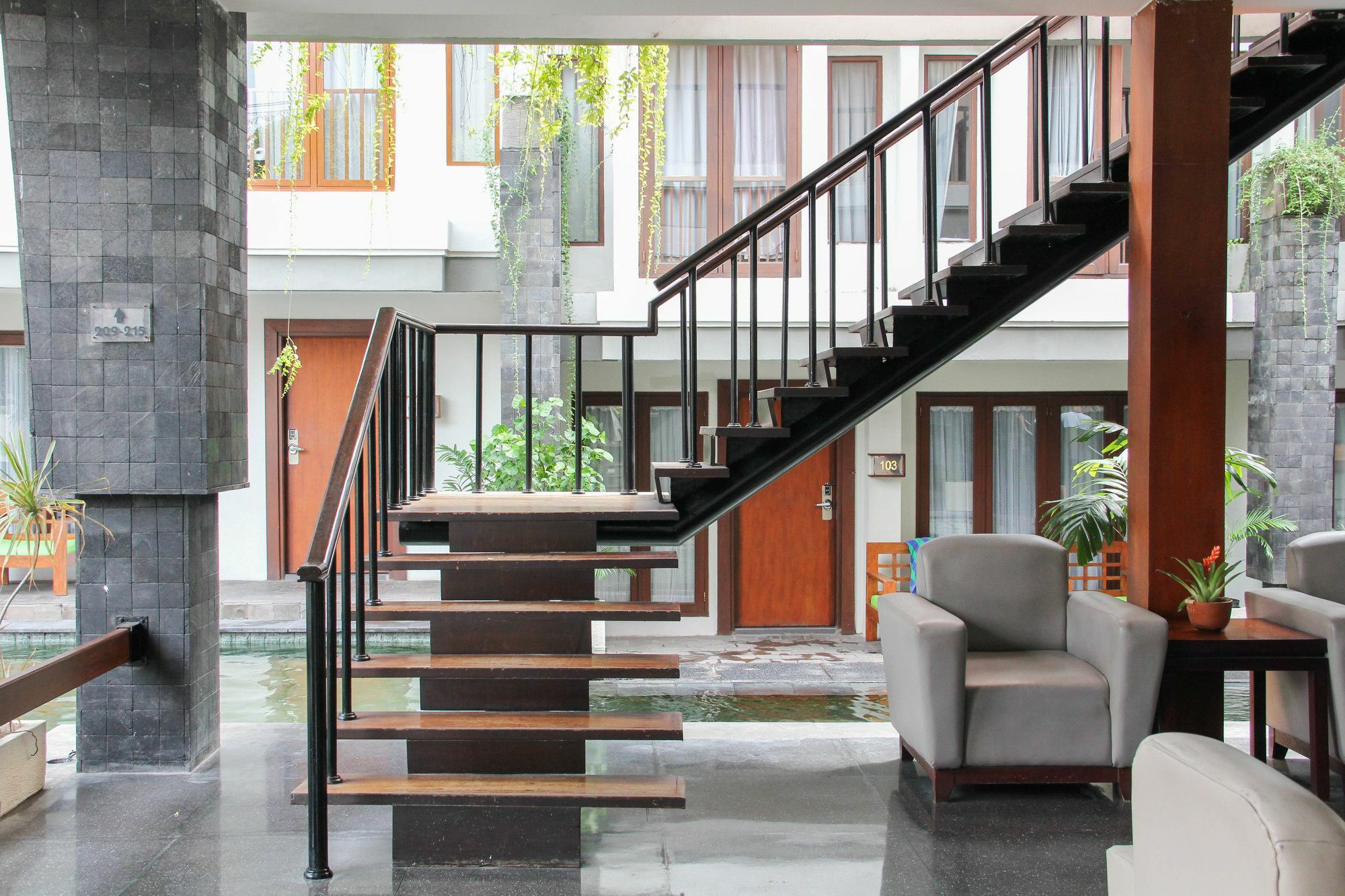 فندق Airy Premier Legian Padma Kuta Bali المظهر الخارجي الصورة